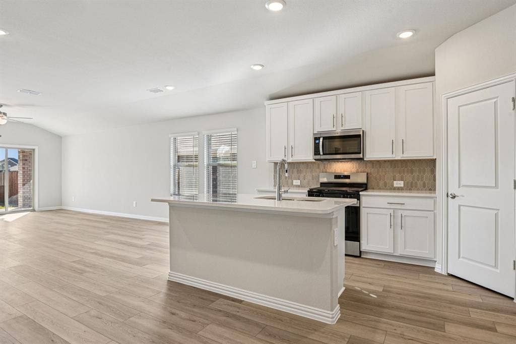 3057 Texoma Boulevard, Farmersville, TX 75442 Photo is not of the actual home, but is an inspirational photo of builder’s model home and may depict options, furnishings, and/or decorator features that are not included.