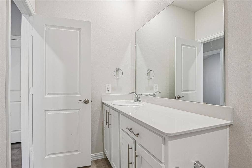 3057 Texoma Boulevard, Farmersville, TX 75442 Photo is not of the actual home, but is an inspirational photo of builder’s model home and may depict options, furnishings, and/or decorator features that are not included.