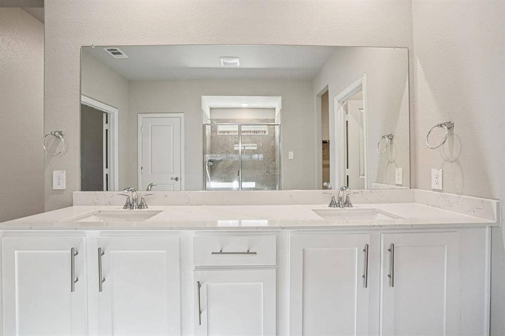 3053 Texoma Boulevard, Farmersville, TX 75442 Photo is not of the actual home, but is an inspirational photo of builder’s model home and may depict options, furnishings, and/or decorator features that are not included.