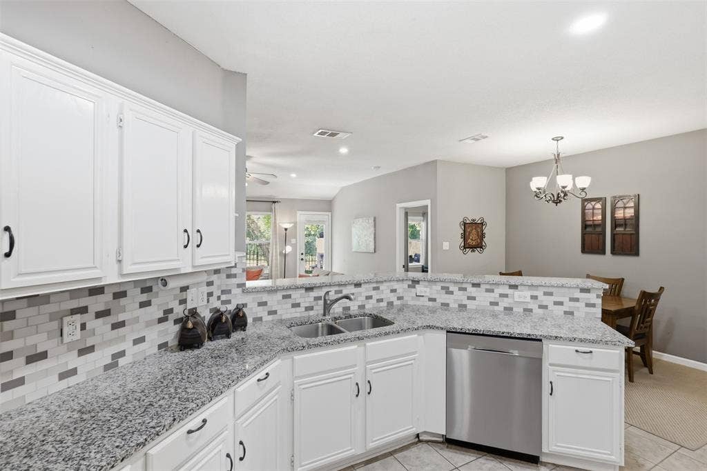 3209 Kingsbury Drive, McKinney, TX 75069 3209 Kingsbury Drive, McKinney, TX 75069