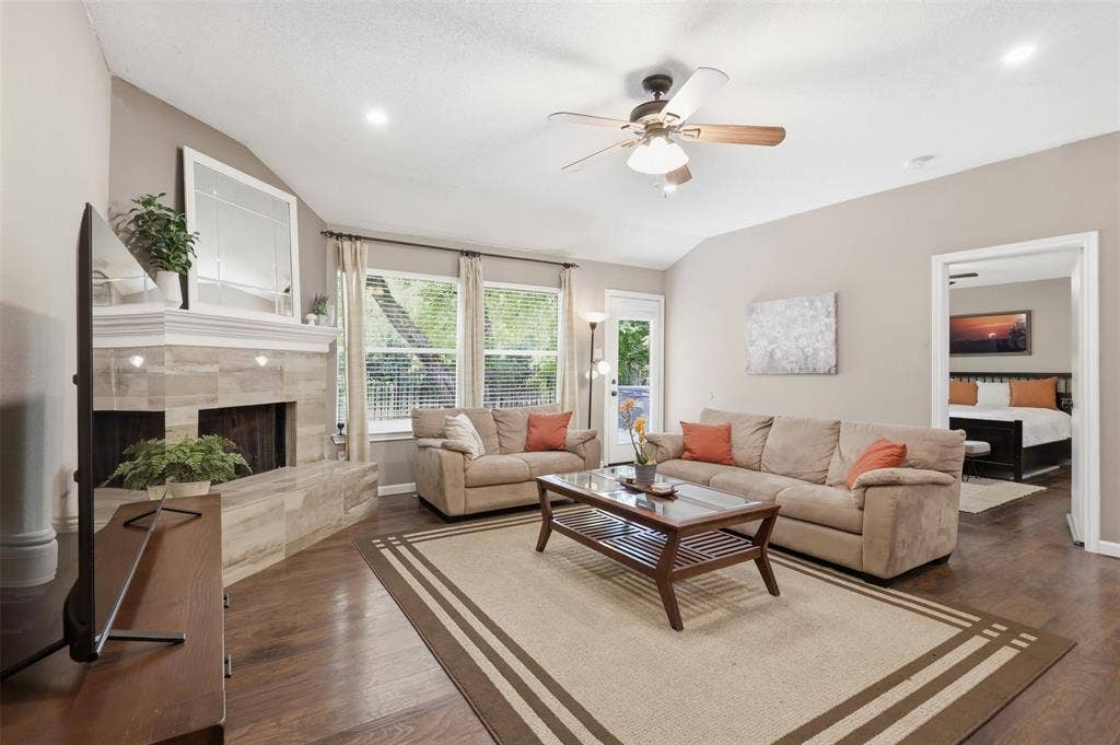 3209 Kingsbury Drive, McKinney, TX 75069 3209 Kingsbury Drive, McKinney, TX 75069