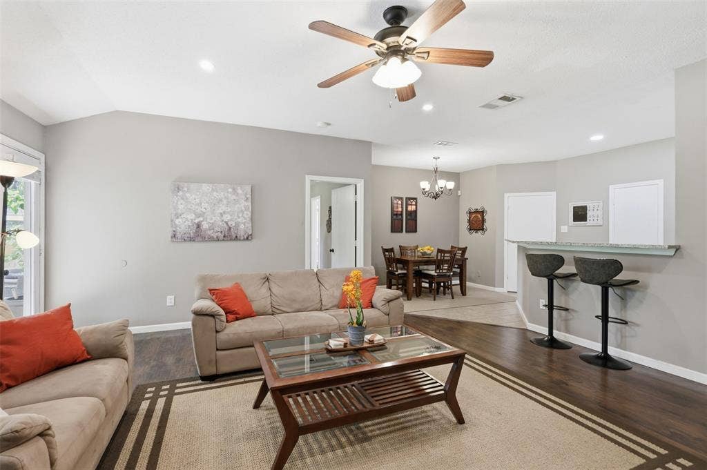 3209 Kingsbury Drive, McKinney, TX 75069 3209 Kingsbury Drive, McKinney, TX 75069