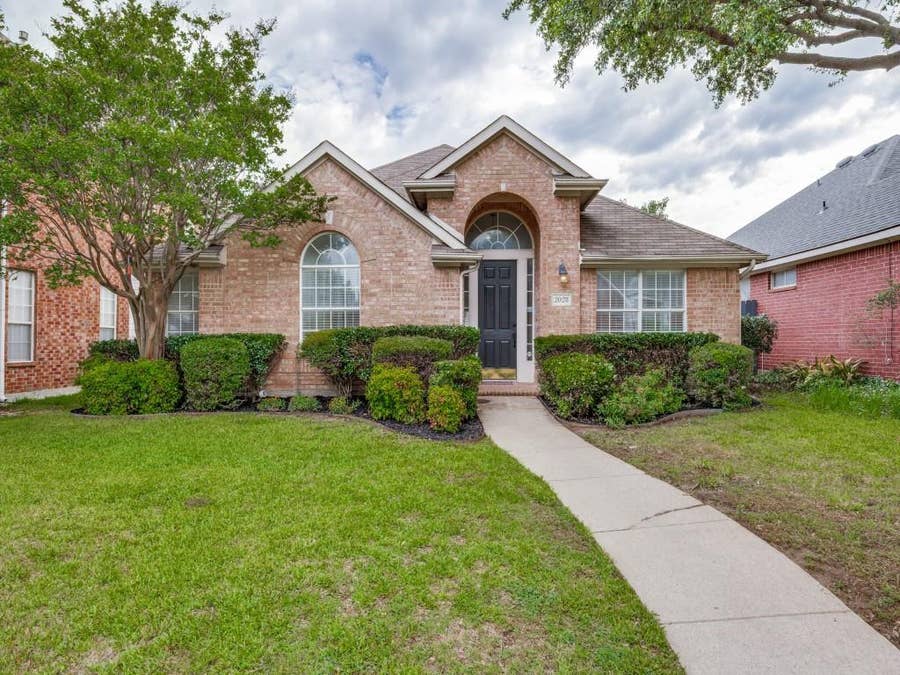 Property photo for 2028 Ravenhurst Drive, Allen, TX