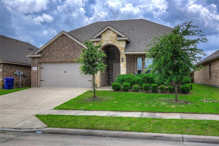 Property photo for 3217 Honeycomb Way, Royse City, TX
