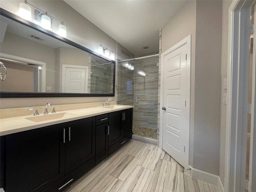 5823 Orion Place, Dallas, TX 75235 5823 Orion Place, Dallas, TX 75235