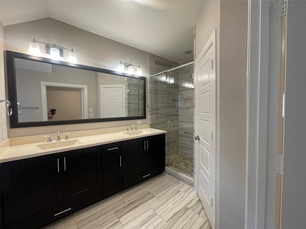 5823 Orion Place, Dallas, TX 75235 5823 Orion Place, Dallas, TX 75235