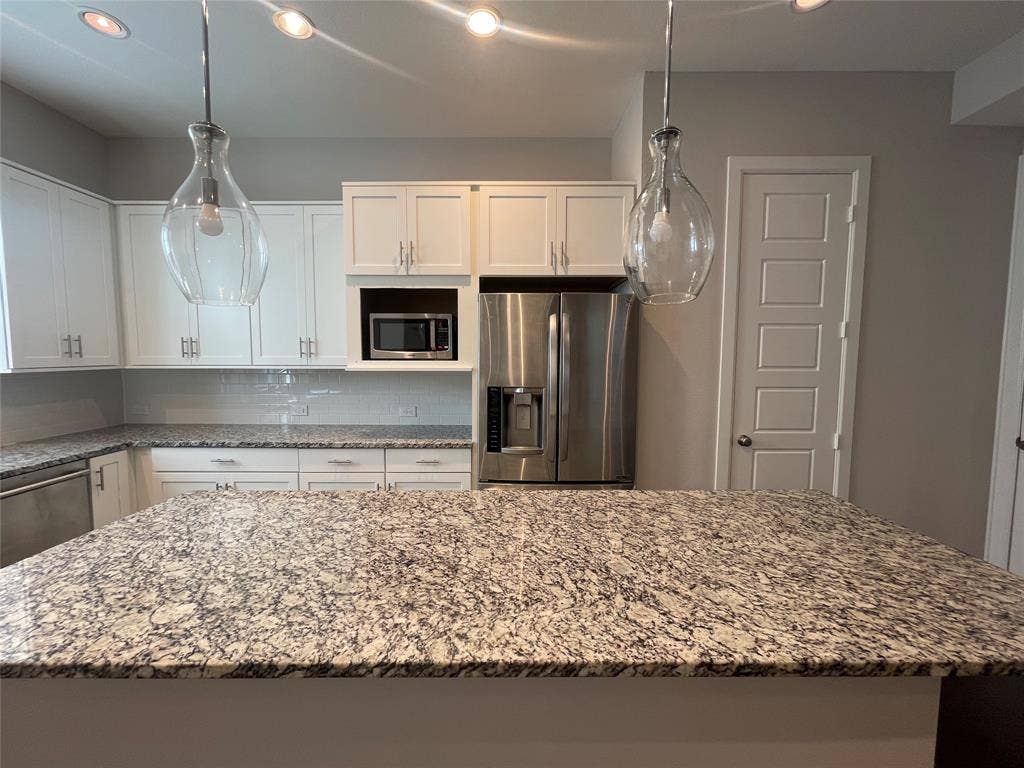 5823 Orion Place, Dallas, TX 75235 5823 Orion Place, Dallas, TX 75235