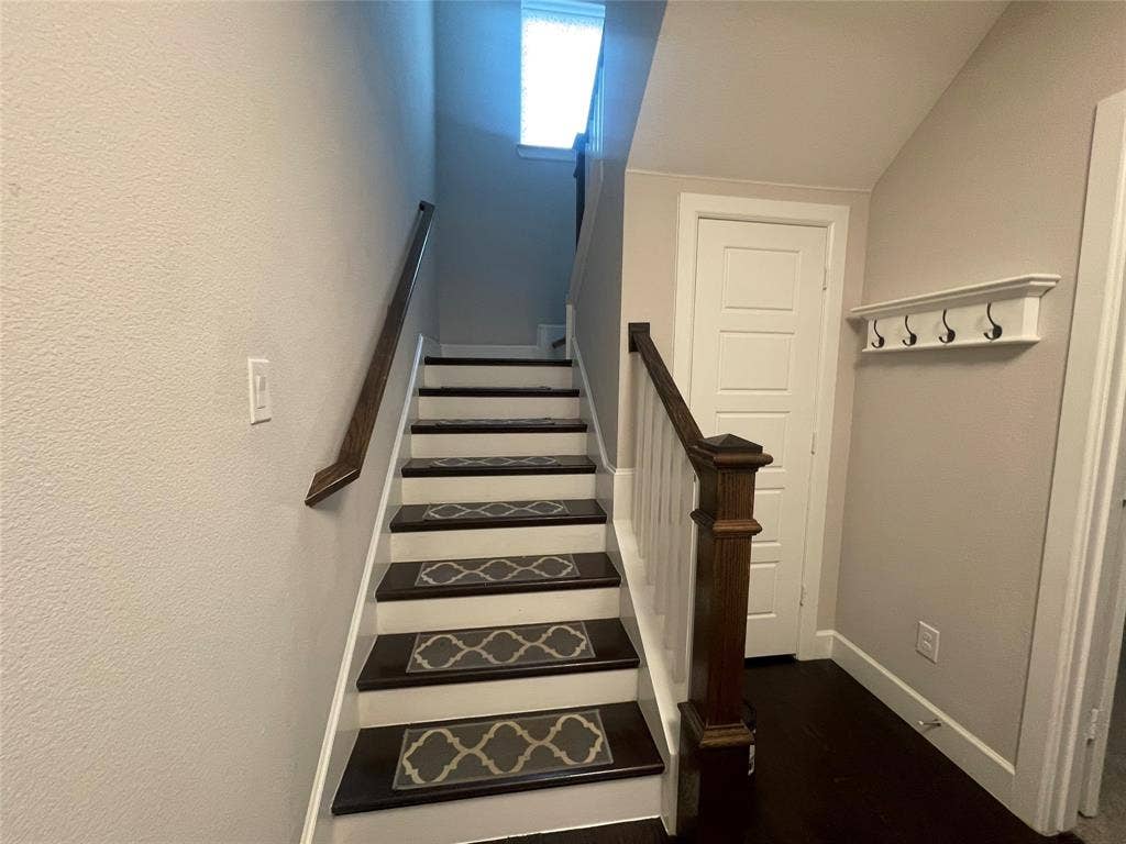5823 Orion Place, Dallas, TX 75235 5823 Orion Place, Dallas, TX 75235