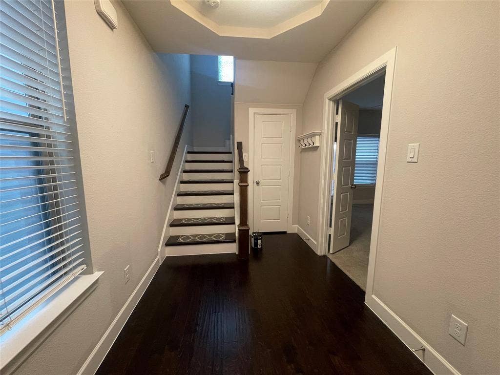 5823 Orion Place, Dallas, TX 75235 5823 Orion Place, Dallas, TX 75235