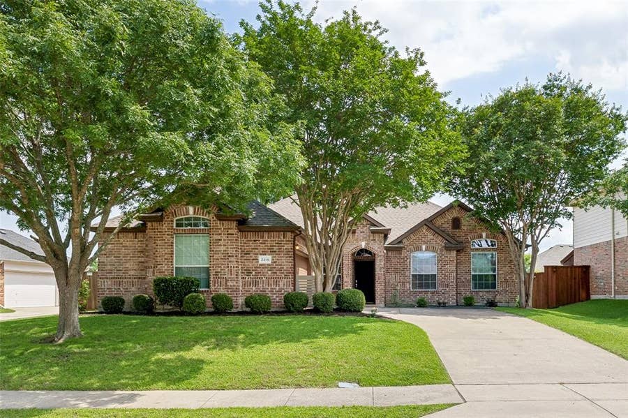 Property photo for 2215 Quail Hollow Drive, Sachse, TX