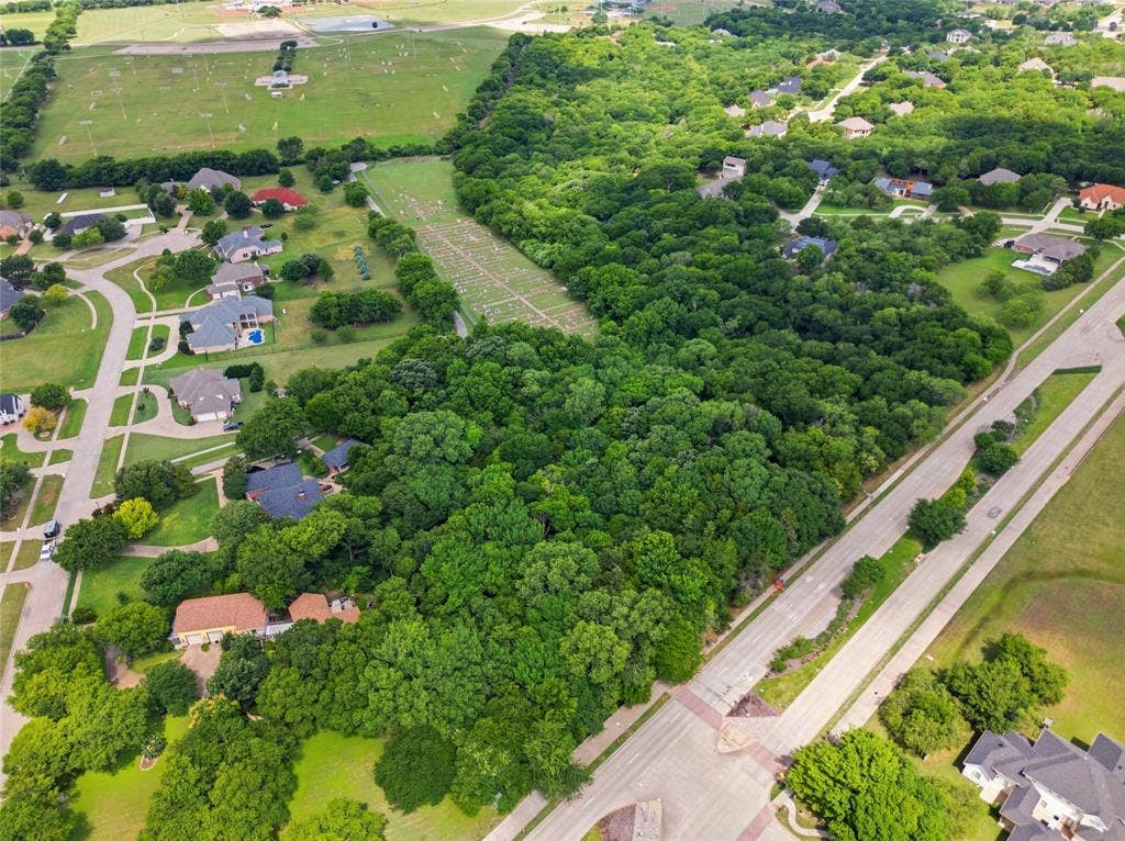 1557 Lake Ridge Parkway, Cedar Hill, TX 75104 1557 Lake Ridge Parkway, Cedar Hill, TX 75104