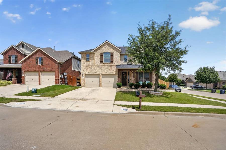 Property photo for 5900 Paddlefish Drive, Fort Worth, TX