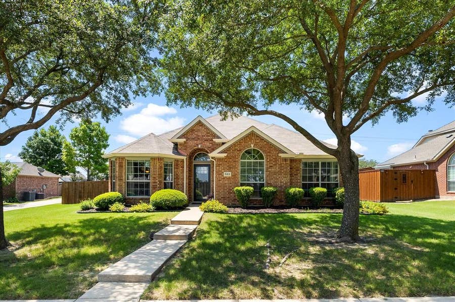 Property photo for 611 Monterey Drive, Rockwall, TX