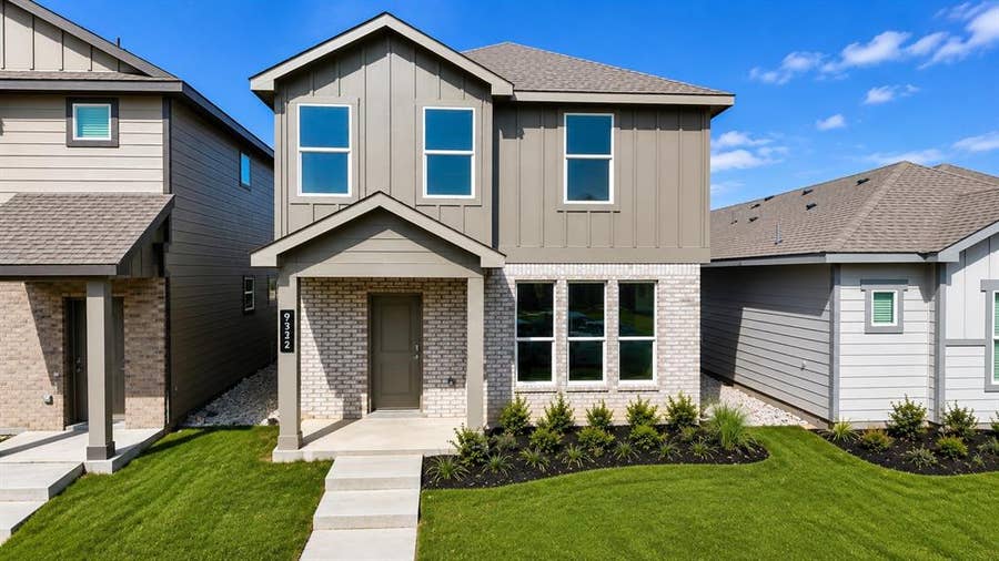 Property photo for 9332 PEAR BUTTE Drive, Fort Worth, TX