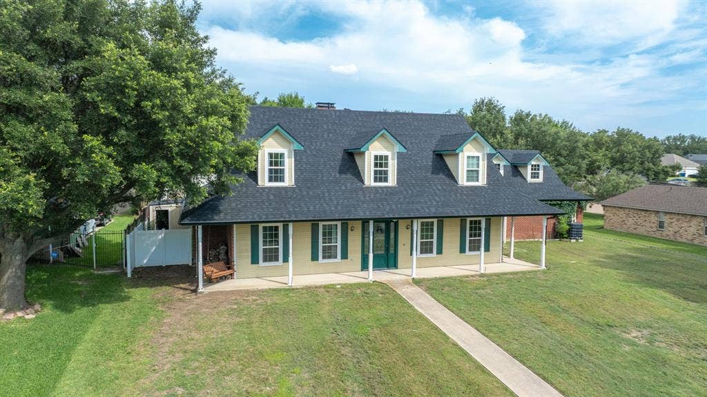 4502 Dexham Road, Rowlett, TX 75088 Welcome Home to 4502 Dexham !