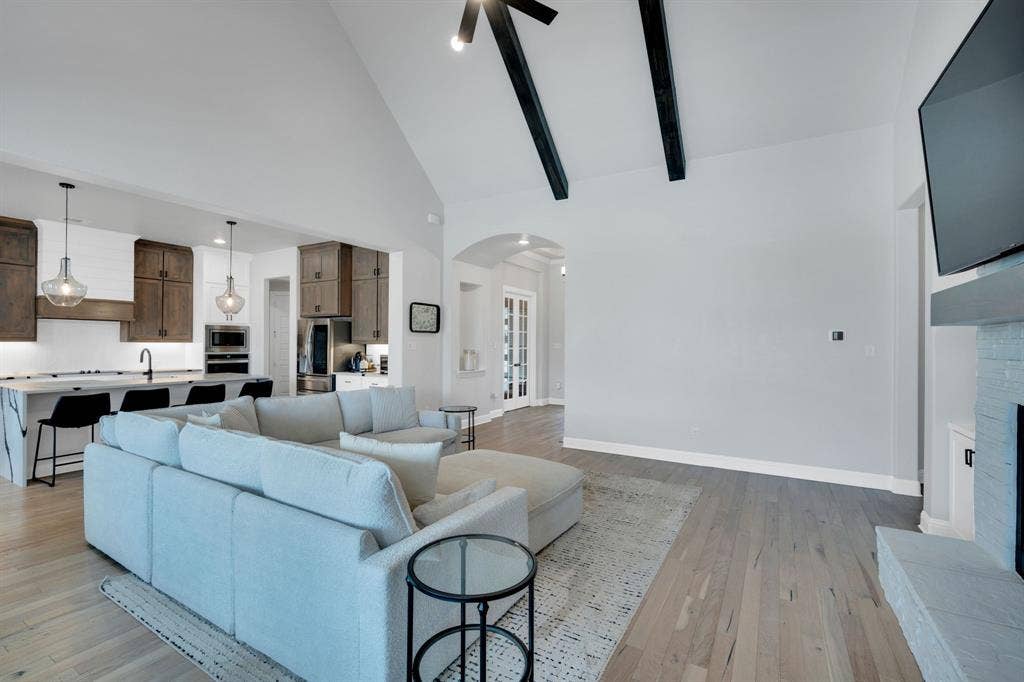 4621 Bonanza Drive, Midlothian, TX 76065