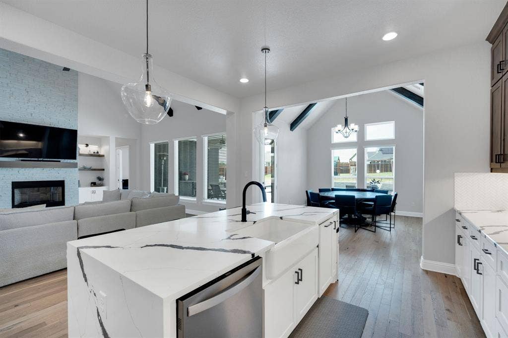 4621 Bonanza Drive, Midlothian, TX 76065