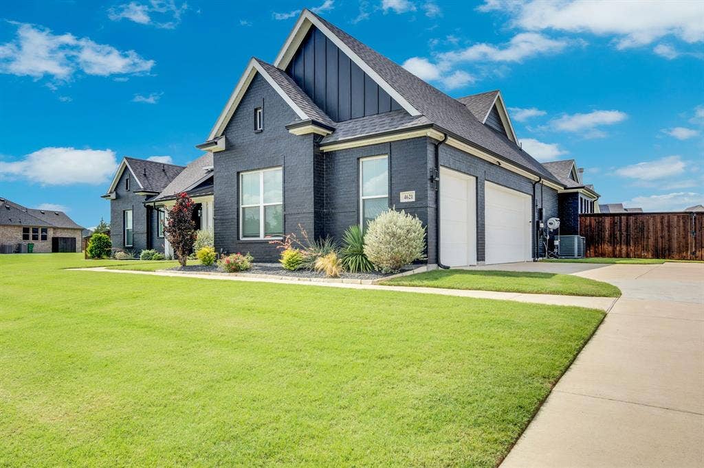 4621 Bonanza Drive, Midlothian, TX 76065