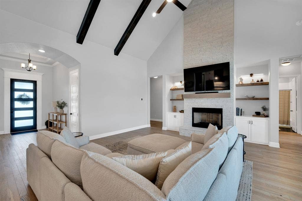 4621 Bonanza Drive, Midlothian, TX 76065