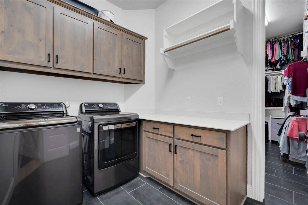 4621 Bonanza Drive, Midlothian, TX 76065