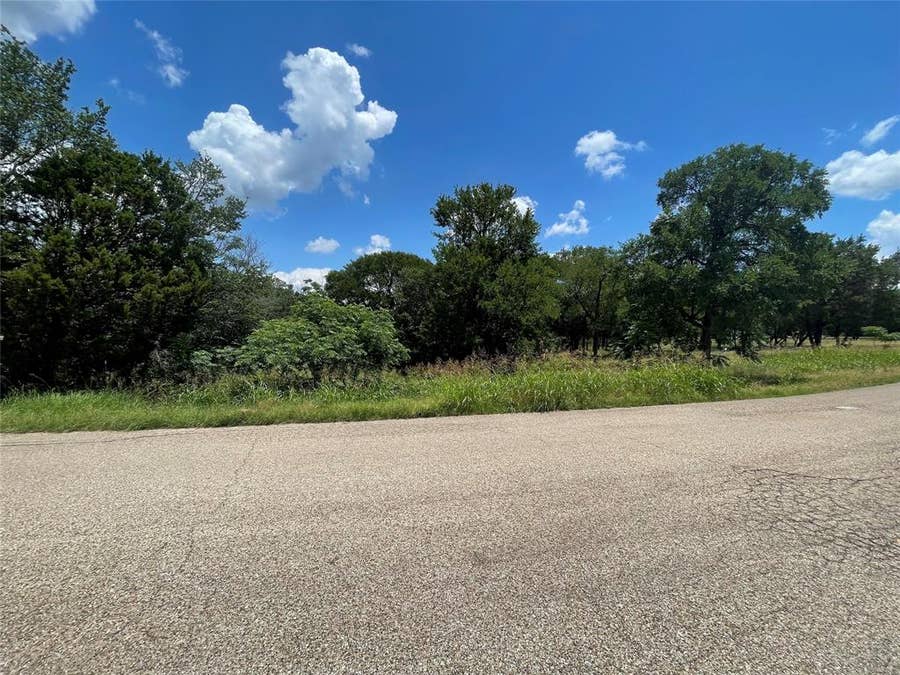 Property photo for 2000 Austin Hines Drive, China Spring, TX