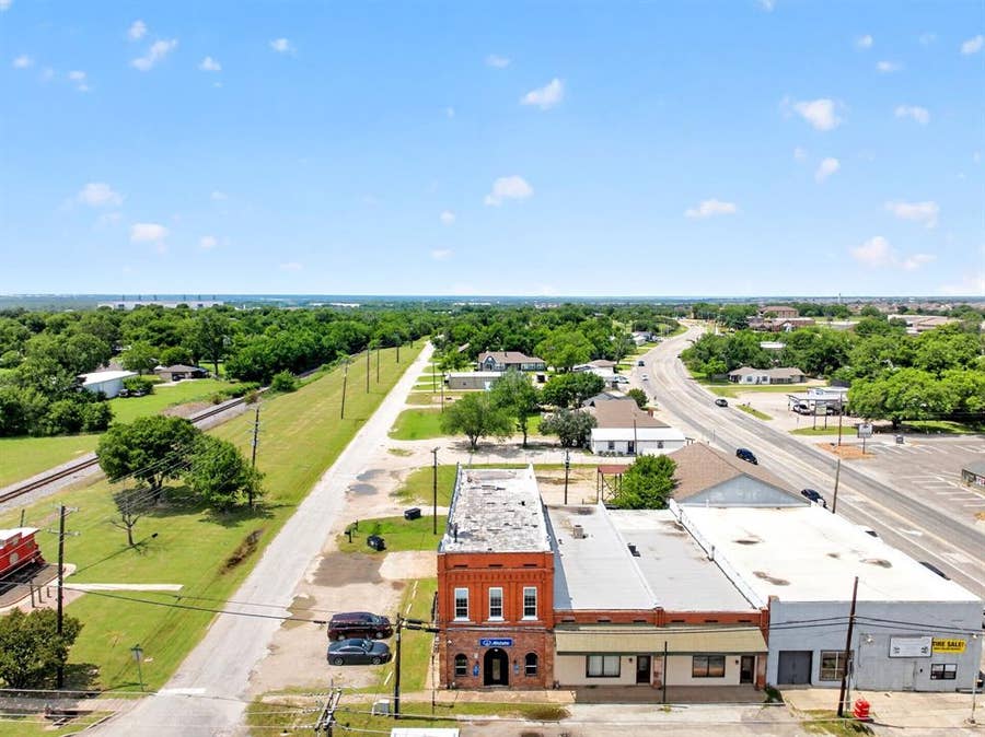 Property photo for 201 N Bois D Arc Street, Forney, TX