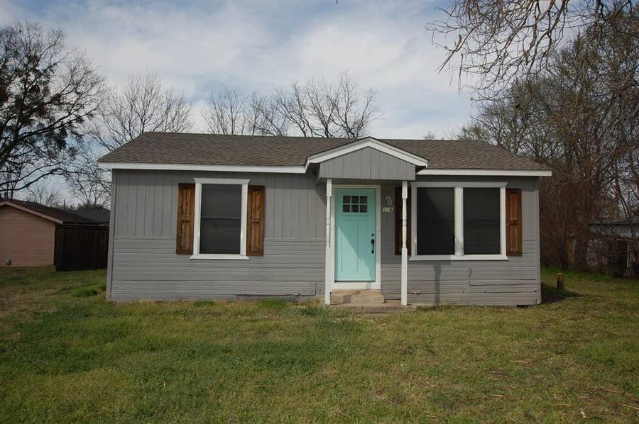 Property photo for 106 W Church Street, Crandall, TX