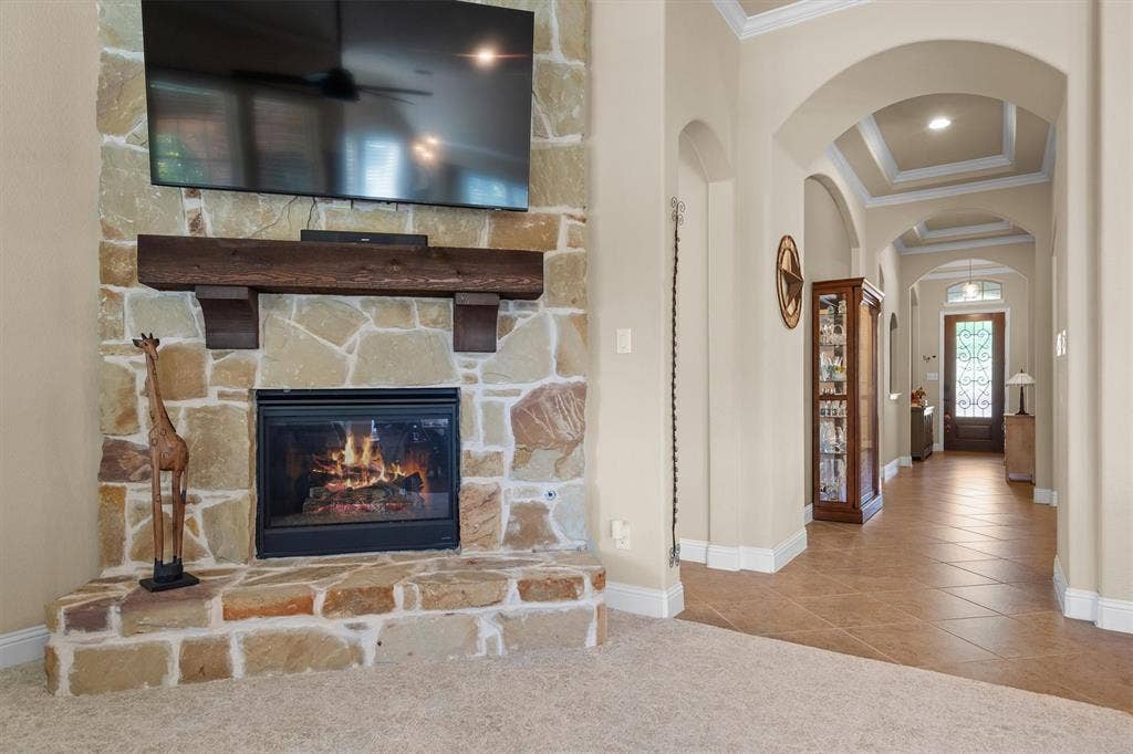 604 Satinwood Lane, Euless, TX 76039 604 Satinwood Lane, Euless, TX 76039