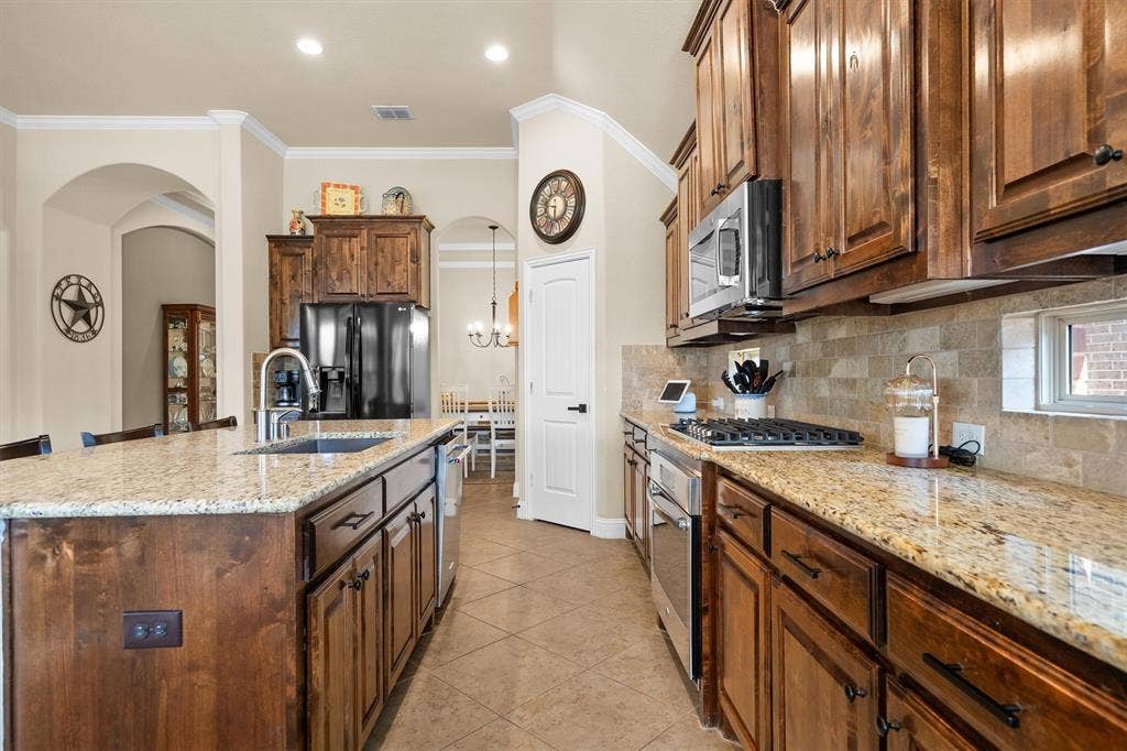 604 Satinwood Lane, Euless, TX 76039 604 Satinwood Lane, Euless, TX 76039