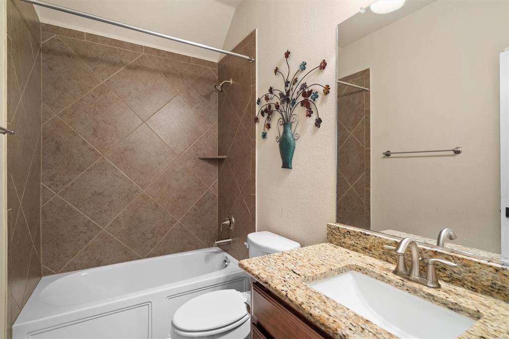 604 Satinwood Lane, Euless, TX 76039 604 Satinwood Lane, Euless, TX 76039