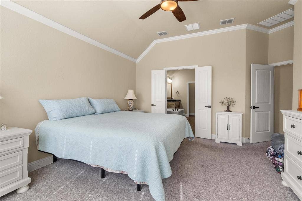 604 Satinwood Lane, Euless, TX 76039 604 Satinwood Lane, Euless, TX 76039