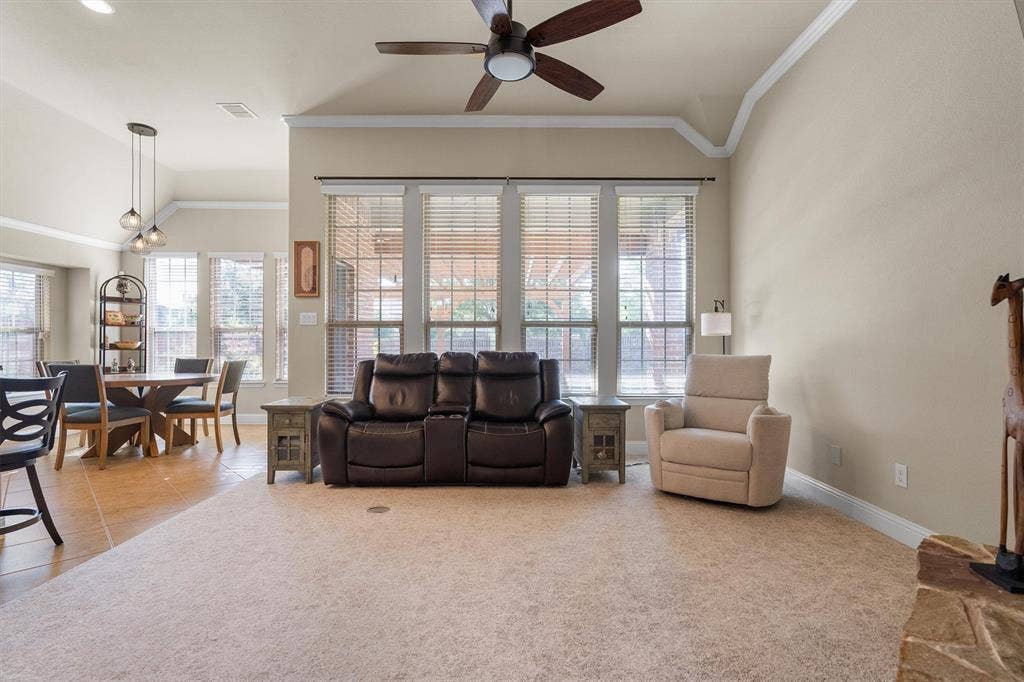 604 Satinwood Lane, Euless, TX 76039 604 Satinwood Lane, Euless, TX 76039