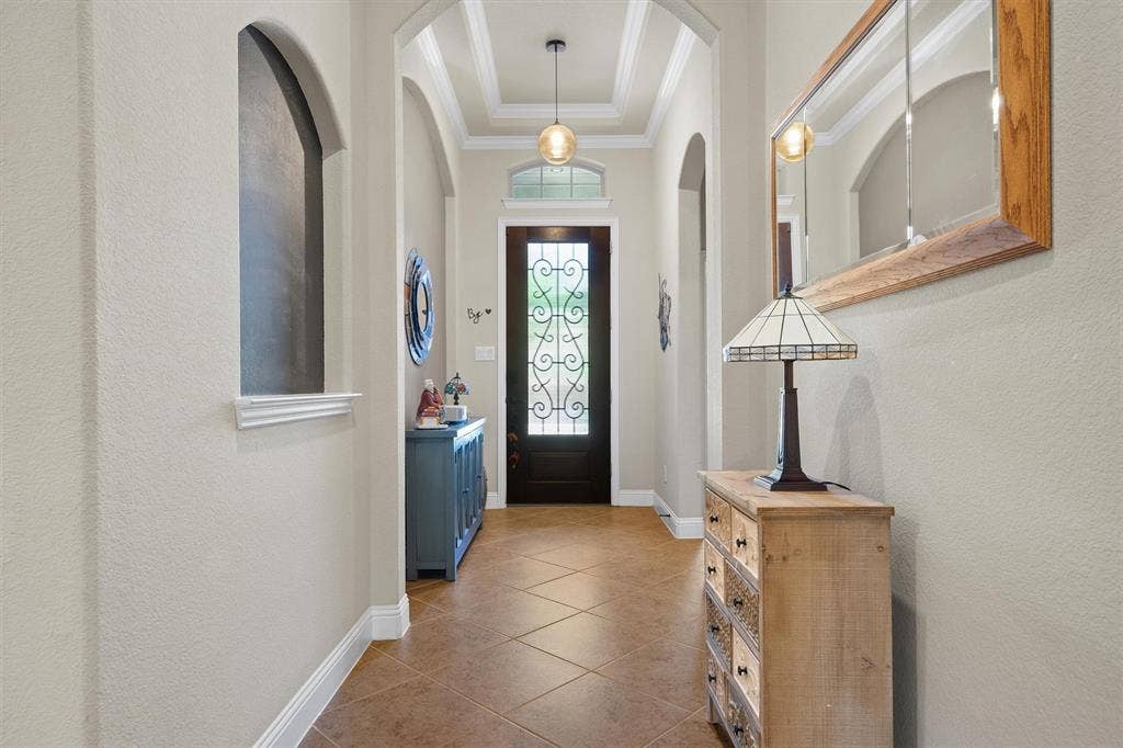 604 Satinwood Lane, Euless, TX 76039 604 Satinwood Lane, Euless, TX 76039