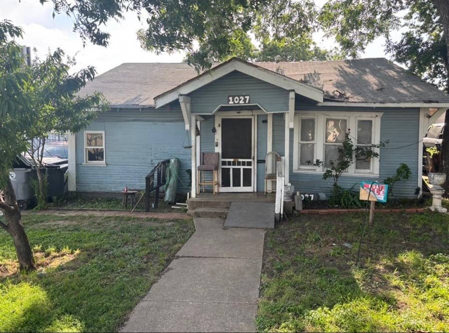 Property photo for 1027 Hollywood Avenue, Dallas, TX