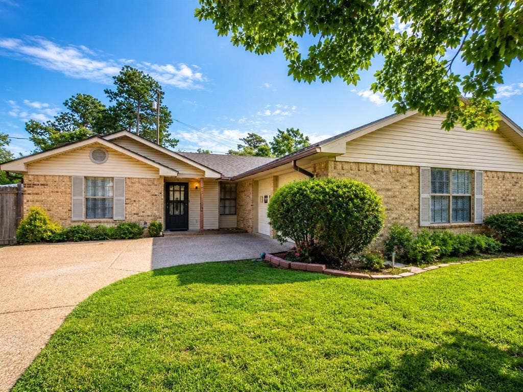 782 Southwood Drive, Athens, TX 75751 782 Southwood Drive, Athens, TX 75751