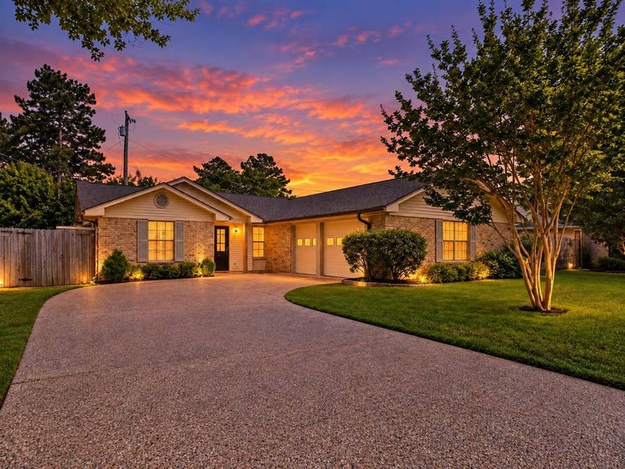 Property photo for 782 Southwood Drive, Athens, TX