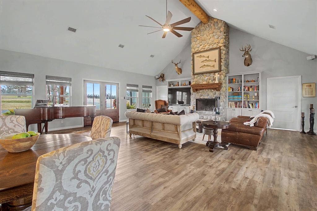 9748 County Road 1200, Athens, TX 75751 9748 County Road 1200, Athens, TX 75751