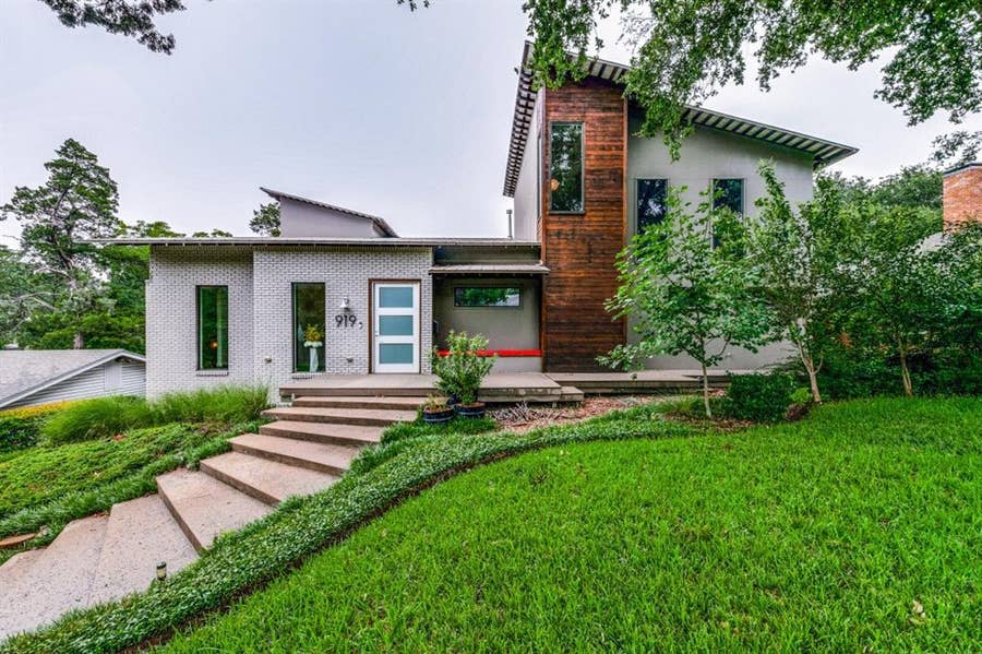 Property photo for 919 Knott Place, Dallas, TX