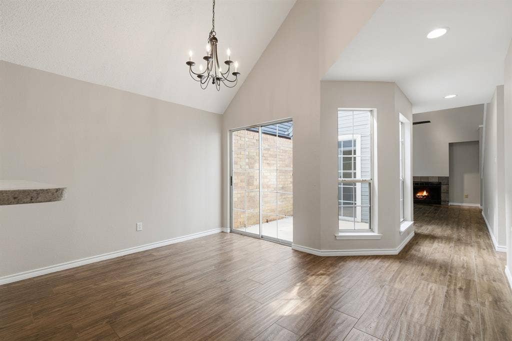 2927 S Bend Drive, Dallas, TX 75229 2927 S Bend Drive, Dallas, TX 75229