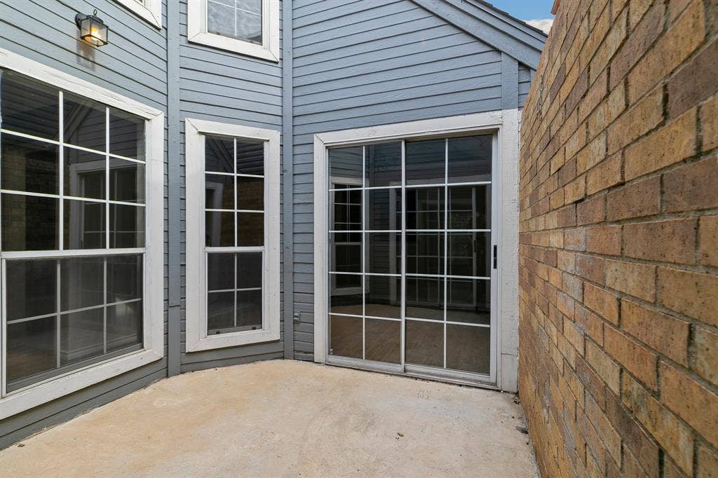 2927 S Bend Drive, Dallas, TX 75229 2927 S Bend Drive, Dallas, TX 75229