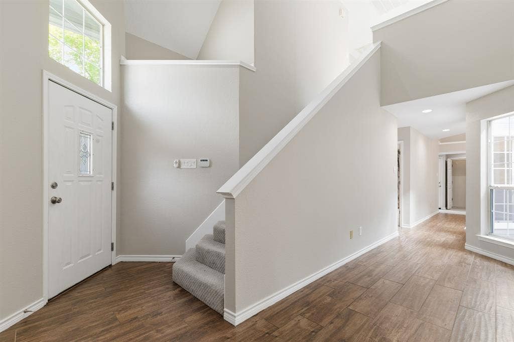 2927 S Bend Drive, Dallas, TX 75229 2927 S Bend Drive, Dallas, TX 75229