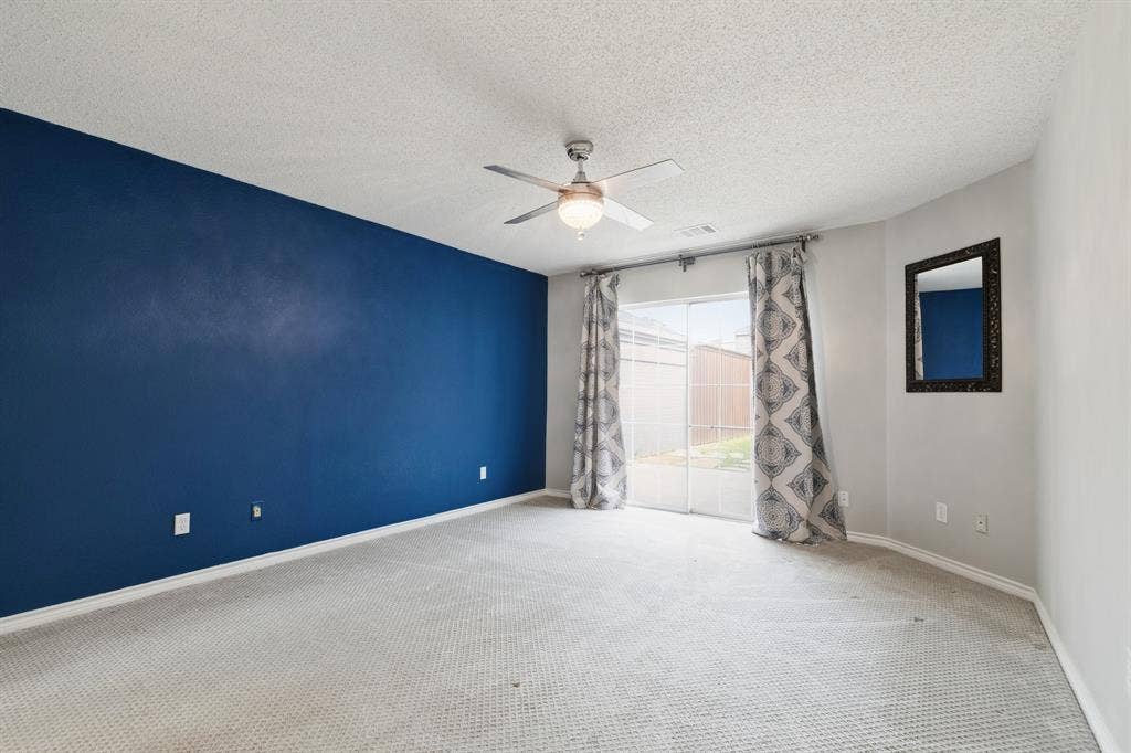 2927 S Bend Drive, Dallas, TX 75229 2927 S Bend Drive, Dallas, TX 75229