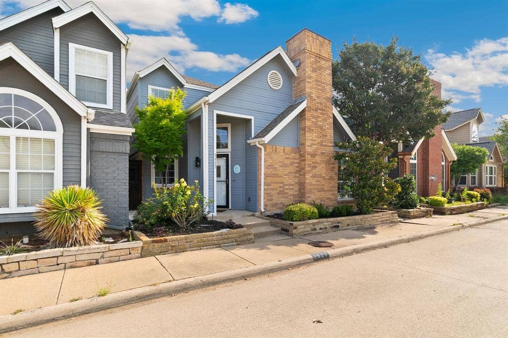 2927 S Bend Drive, Dallas, TX 75229 2927 S Bend Drive, Dallas, TX 75229
