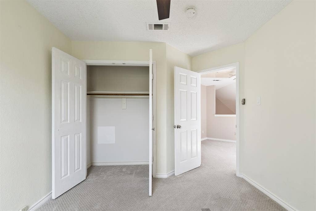 2927 S Bend Drive, Dallas, TX 75229 2927 S Bend Drive, Dallas, TX 75229