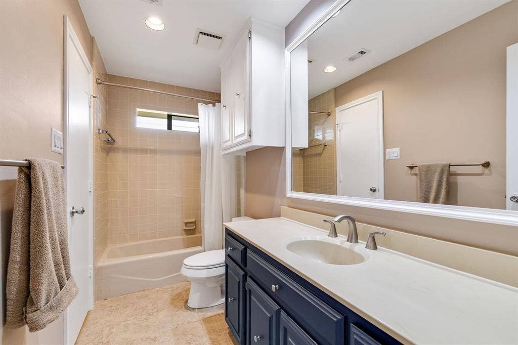 5812 Gallant Fox Lane, Plano, TX 75093 5812 Gallant Fox Lane, Plano, TX 75093