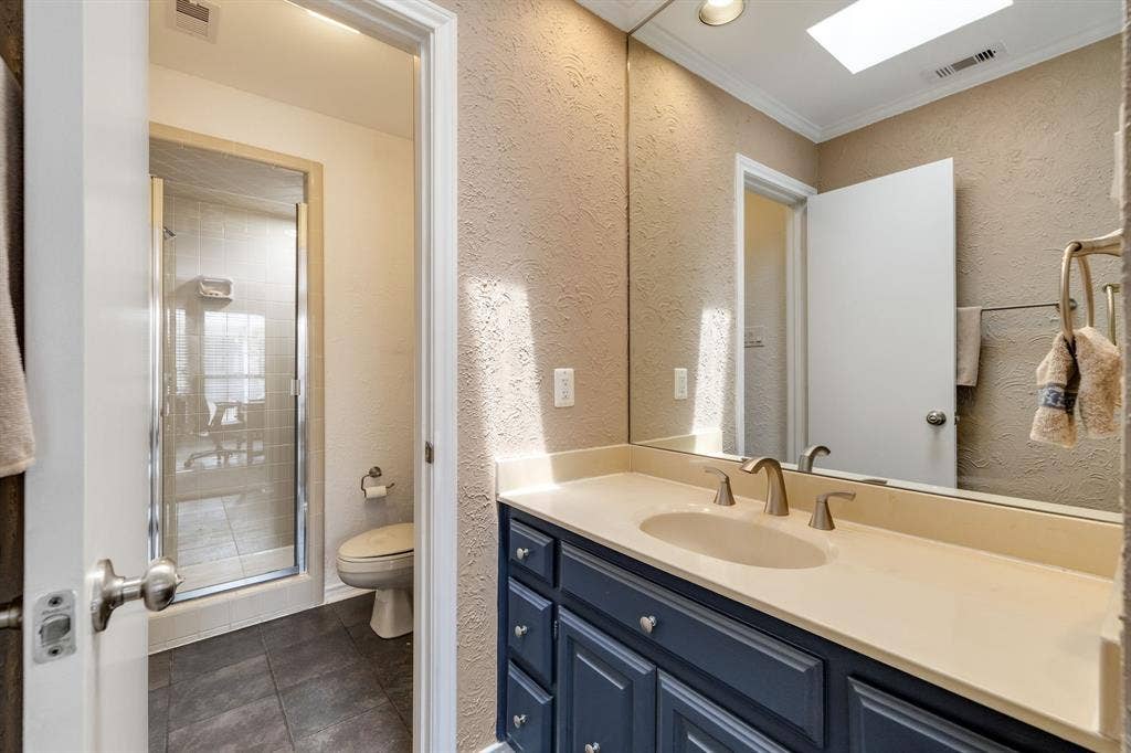 5812 Gallant Fox Lane, Plano, TX 75093 5812 Gallant Fox Lane, Plano, TX 75093