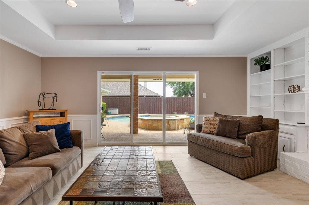 5812 Gallant Fox Lane, Plano, TX 75093 5812 Gallant Fox Lane, Plano, TX 75093