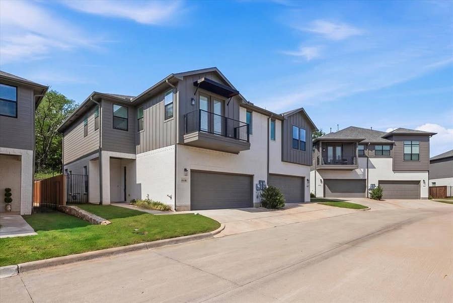 Property photo for 6346 Oakbend Circle, #6346, Fort Worth, TX