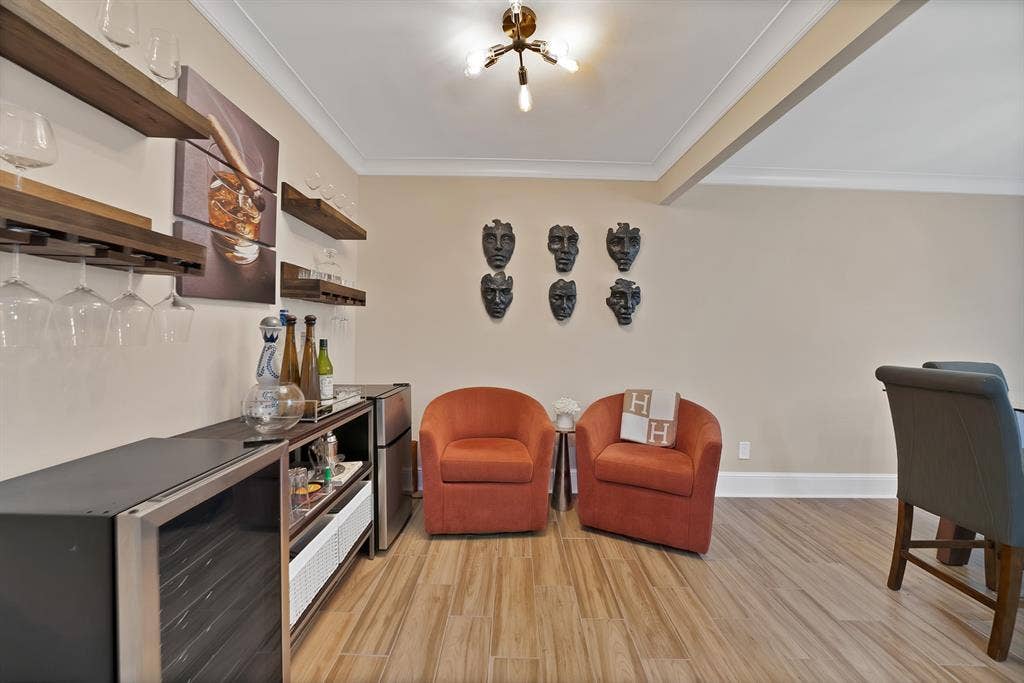 5904 Sandhurst Lane, #145, Dallas, TX 75206 Currently using as bar area