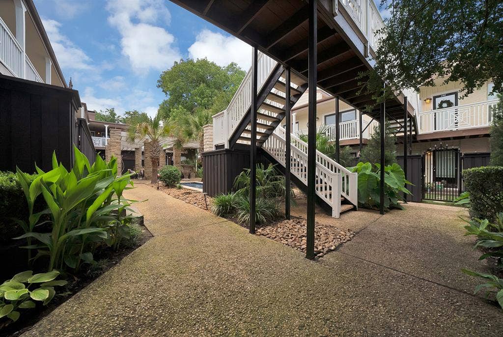 5904 Sandhurst Lane, #145, Dallas, TX 75206 5904 Sandhurst Lane, #145, Dallas, TX 75206